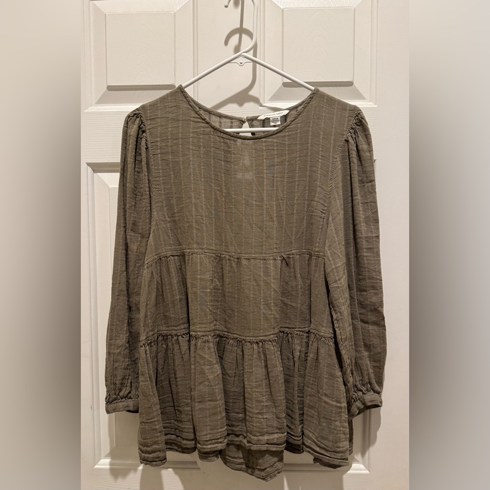American Eagle tiered babydoll long sleeve blouse size small